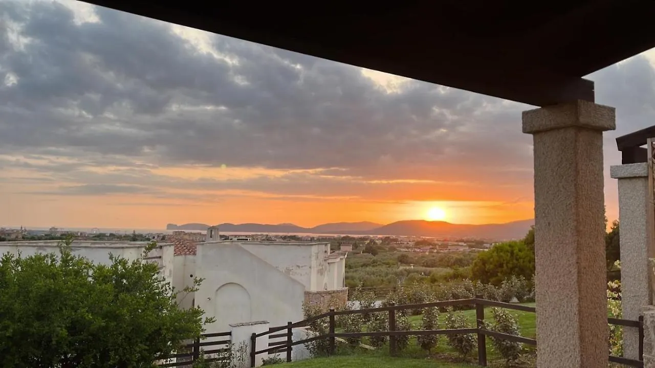 Villetta A Schiera Con Giardino Privato E Vista Mare Alghero 0*,  İtalya